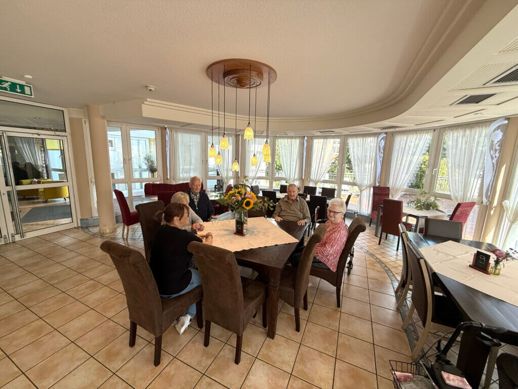 seniorenpalais-dillingen-cafe-01